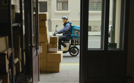 ​超级星期六的流量幻觉与赛博懒人经济