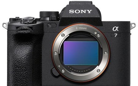 索尼 A7V 全画幅微单相机新爆料：500 万像素 EVF，约 3000 美元、下半年发布