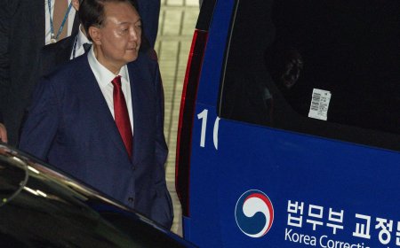 韩国前总统尹锡悦因戒严令再次被拘留