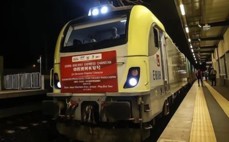 首批两列货运列车从中国开往土耳其