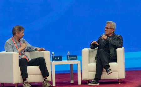 穿回黑色皮衣的黄仁勋与王坚“炉边对话”：有点“嫉妒年轻一代”