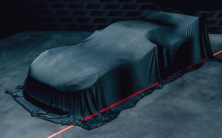 AMG 预热全新超跑：V8 依旧轰鸣，剑指保时捷 911 GT3 RS