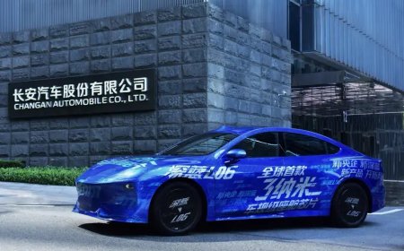 深蓝汽车未来 5 年将推 30 款车型，明年发布 120km/h 碰撞不起火电池