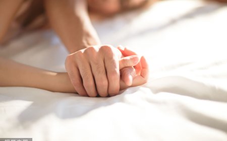 滑女友手機意外發現「和前男友愛愛片」　男看完崩潰：畫面忘不掉