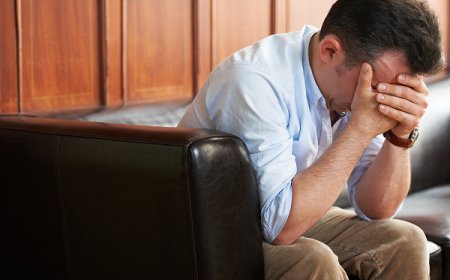 前女友嫁給老爸「變他繼母」　男要結婚崩潰：拼命挑剔我未婚妻