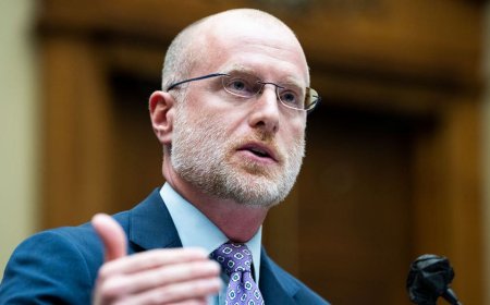 FCC seeks to shift power from national programmers to local broadcasters in public interest push