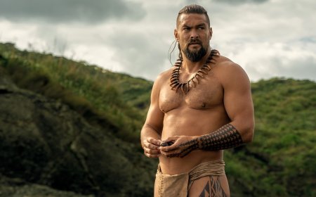 LISTEN: ‘Fantastic Four’ Stumbles in Week 2; KCON Lights Up K-pop Fandom; Jason Momoa Triumphs in ‘Chief of War’