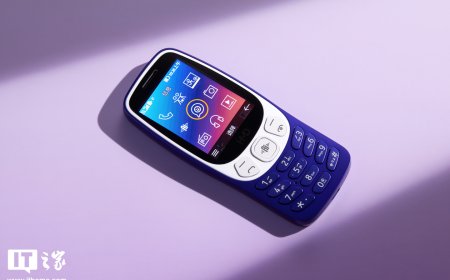 【IT之家开箱】HMD 3210 巴萨版功能机图赏：梦回 1999，内置 Deepseek AI 助手