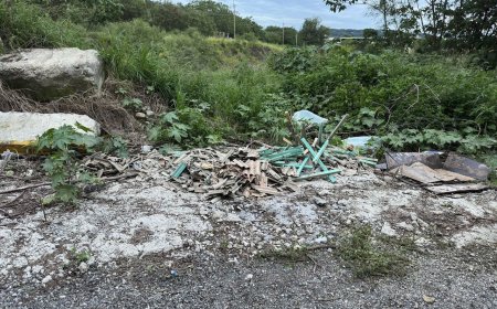 苗栗男修繕屋樑亂丟2噸石棉瓦廢棄物　廠商1張單據露餡恐重罰