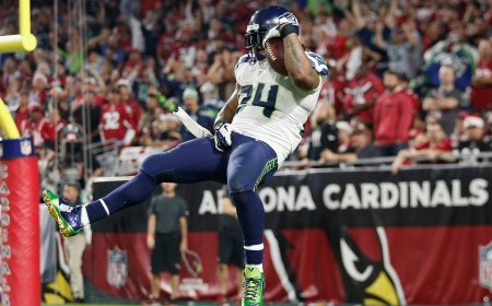 I’m crotch-grabbing NFL icon who caused earthquake with legendary run and had love for Skittles