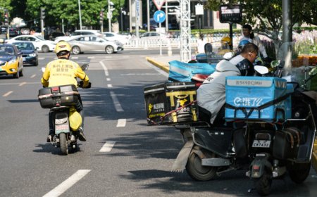 “秋天的第一杯奶茶”，外卖平台又爆单了