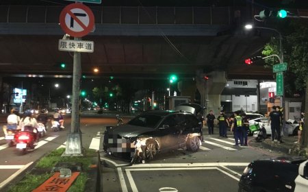高雄轎車闖紅燈害6傷　瞬間衝撞畫面曝光