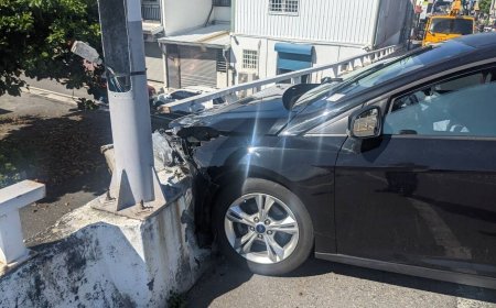台東市康樂橋轎車猛撞對向護欄　肇事駕駛跑了