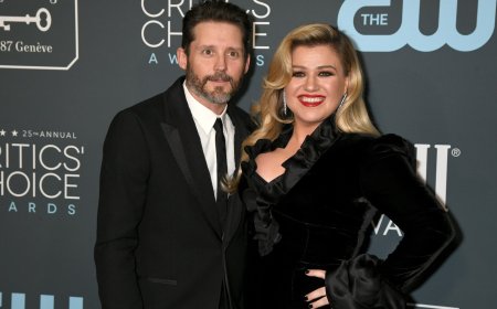 'Few People' in Kelly Clarkson's Circle Knew About Brandon Blackstock's Cancer