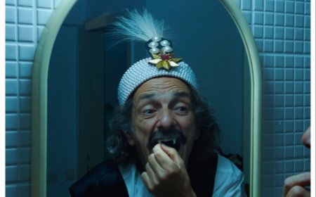 Sex, TikTok and Ed Wood: Radu Jude Uses All the Tricks in Rule-Breaking ‘Dracula,’ but at Least He ‘Didn’t Kill Anybody’ 