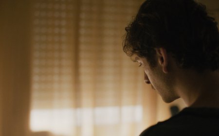 Jacqueline Zünd’s ‘Don’t Let the Sun’ Shines a Light on a World of Sweltering Sticky Climate Change