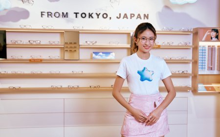 9m88化身電台來賓大秀眼鏡　坦言晚上追劇都會戴