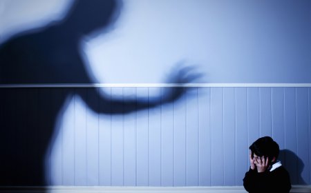 變態叔拿平板誘惑！5度口交國小童　他搜「為什麼吃雞雞」母嚇傻