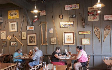 Cracker Barrel customers 'hate' restaurant chain's new look in viral social media videos