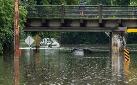Brewers win in a deluge: walk-off thriller inside, total flood disaster outside