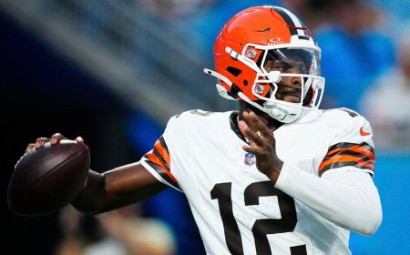 Browns coach adds to quarterback intrigue following Shedeur Sanders' great preseason debut