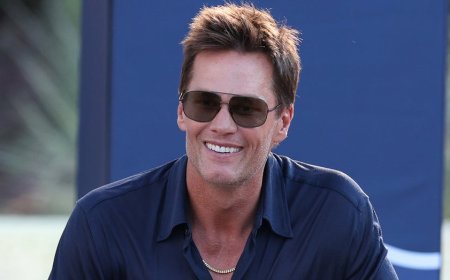 Tom Brady burns Jets fans once more during statue ceremony