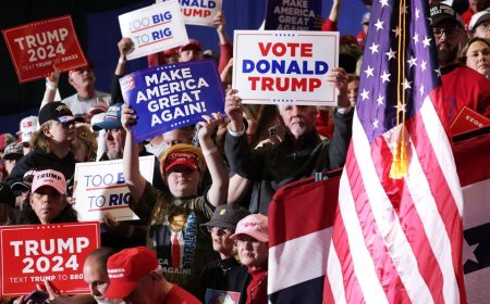 Washington Post's effort to court conservatives could drive away its liberal readers, ex-fact checker warns