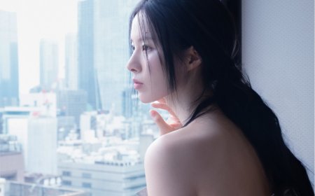 Lim Kim Signs With Universal Music Korea