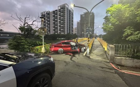 高雄男拒檢亡命飛車！上橋撞燈桿搜出「喪屍菸彈」　2男狼狽被逮