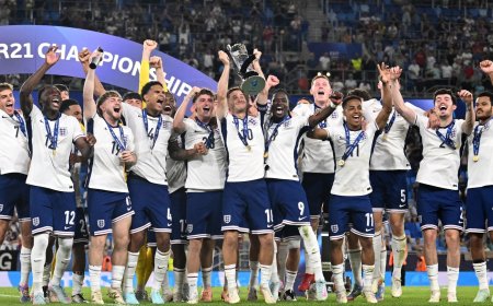 Nottingham Forest strike deal for England Under-21 hero as key contract clauses revealed