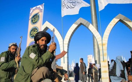 塔利班统治四年后，阿富汗的政治和安全状况发生了哪些变化？