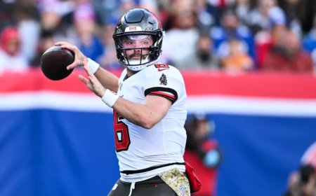 ‘Put him in bubblewrap’ – NFL team announces last-minute starting QB change that has fans concerned