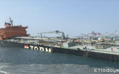 丹麥籍油輪撞高雄港破裂　交部修法明定水域施工浮標規格