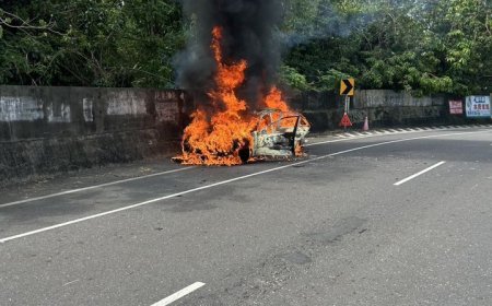快訊／嘉義火燒車「烈焰濃煙狂竄」消防急灌救　自小客變廢鐵