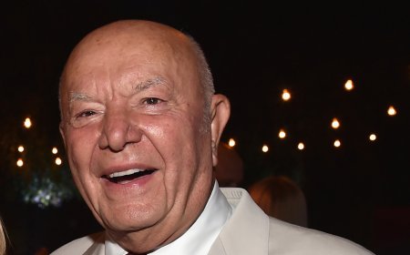 Dan Tana, Former Actor Who Opened Iconic Hollywood Celebrity Hangout, Dies at 90