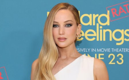 Jennifer Lawrence’s Favorite Toe-Ring Sandals Are $865 – See the Chic $22 Lookalike