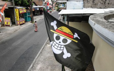 印尼独立 80 周年：民众举起动漫《海贼王》旗帜以抗议政府