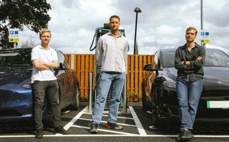 马斯克裁掉的特斯拉充电团队在英国搞出了新名堂：专给出租车建快充站