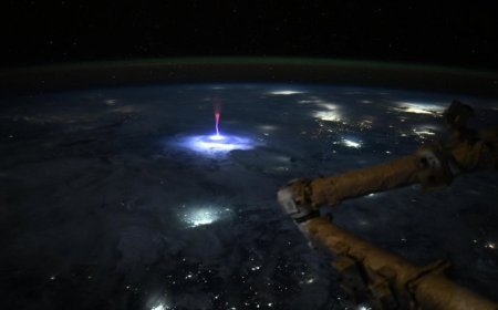 国际空间站宇航员拍到罕见巨型喷流，NASA 呼吁公众提交相关照片