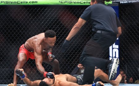 Unbeaten British UFC fighter scores wild spinning elbow KO to continue collision course to title