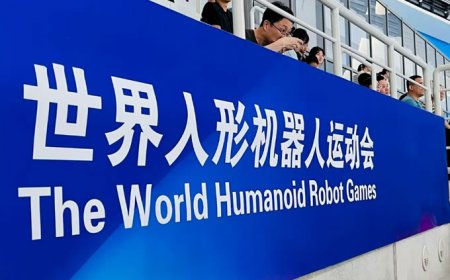 人类首届机器人运动会：跑歪了+撞人了+打哆嗦，但我却看到了中国智造的未来