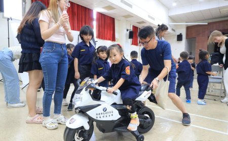 萌娃變身小警察！瑞芳警創意開箱派出所　交安知識從小扎根