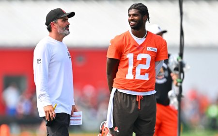 Browns coach opens up on heated QB battle and declares Week 1 starter with bad news for Shedeur Sanders