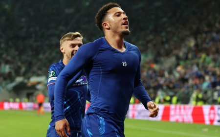 Jadon Sancho rejects Manchester United exit as he waits for more offers