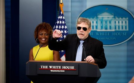 ‘Star Wars’ actor Mark Hamill reveals he considered leaving the US when Trump won re-election