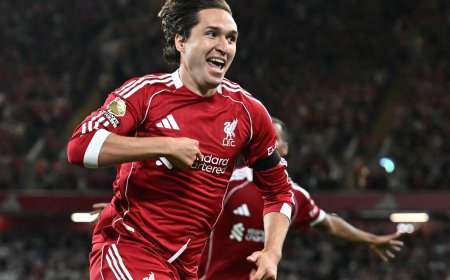 Luis Diaz exit sees Liverpool star decide he wants to stay at Anfield this summer