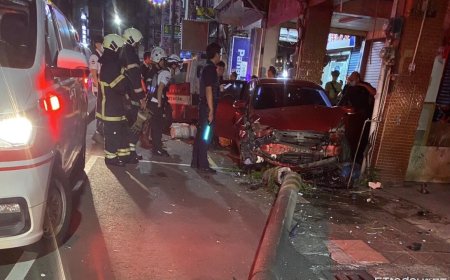 高雄女KTV嗨唱「狂喝一手啤酒」開車衝民宅毀3車　超扯畫面曝