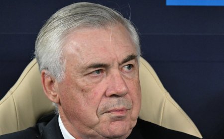 Carlo Ancelotti told to play 44-year-old keeper with 1,391 games over Alisson and Man United target