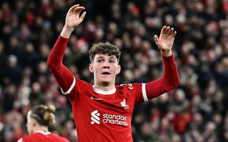 Wrexham and Birmingham locked in transfer battle for Liverpool starlet