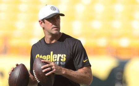 Aaron Rodgers issues warning shot to Steelers offensive line after teammate's training camp knockdown